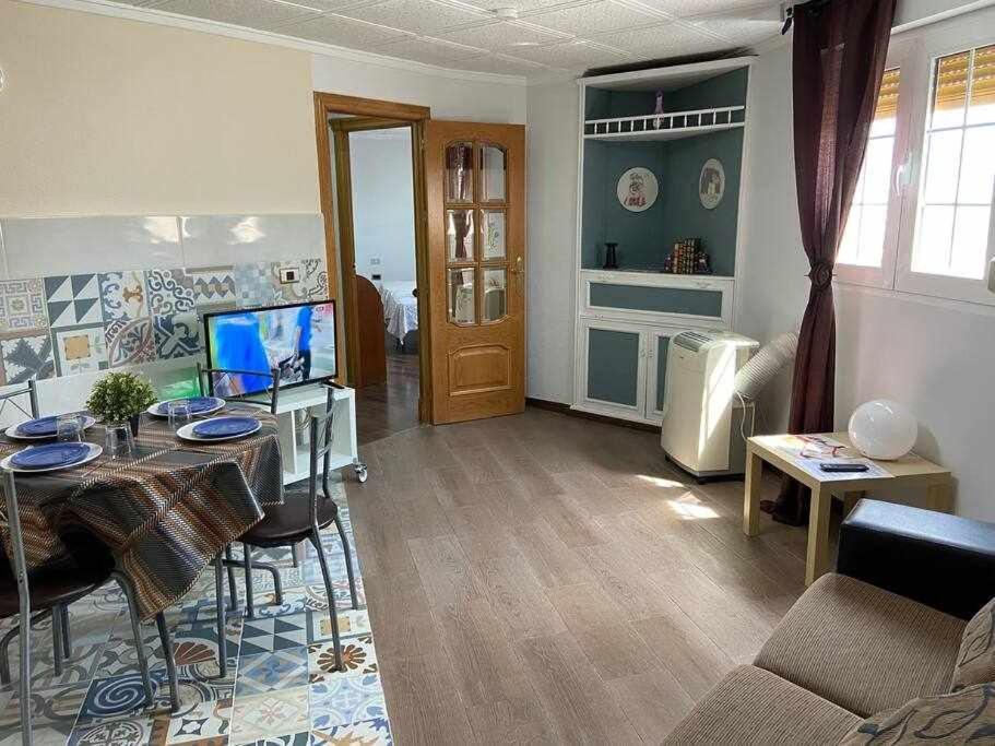 Apartamentos Centro Ciudad 2 Habitaciones Ельда Екстер'єр фото